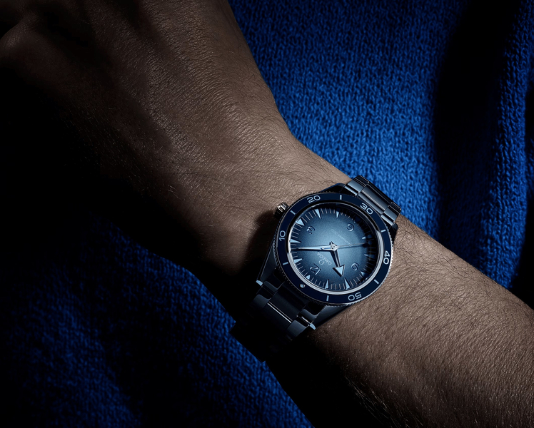 Omega Seamaster 300 Summer Blue 234.30.41.21.03.002 Omega Seamaster 300 Summer Blue 234.30.41.21.03.002