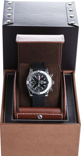 Breitling Avenger II A1338111/BC32/153S