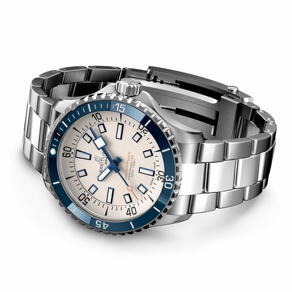 Breitling Superocean Automatic 42 A17375E71G1A1 Breitling Superocean Automatic 42 A17375E71G1A1