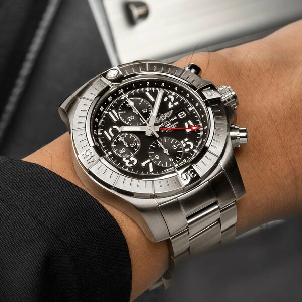 Breitling Avenger Chronograph GMT 45 A24315101B1A1 Breitling Avenger Chronograph GMT 45 A24315101B1A1