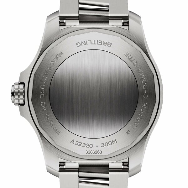 Breitling Avenger Automatic GMT 44 A32320101C1A1 Breitling Avenger Automatic GMT 44 A32320101C1A1