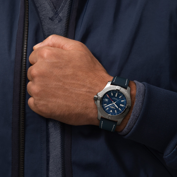 Breitling Avenger Automatic GMT 45 A32395101C1X1 Breitling Avenger Automatic GMT 45 A32395101C1X1