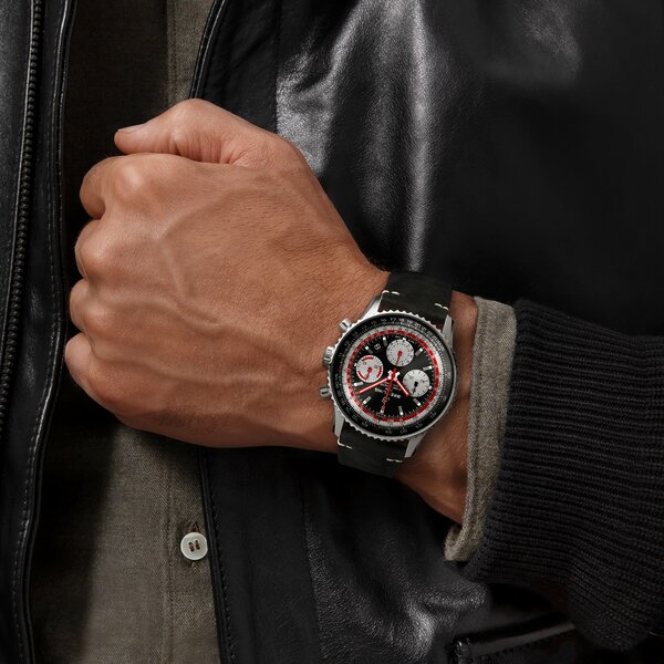 Breitling Navitimer B01 Chronograph 43 Swissair Edition AB01211B1B1X2 Breitling Navitimer B01 Chronograph 43 Swissair Edition AB01211B1B1X2