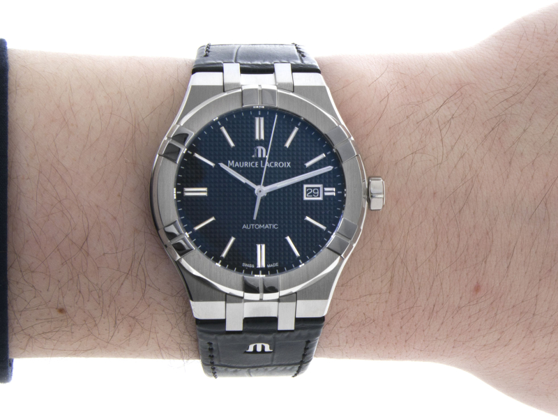 Maurice Lacroix Aikon AI6008-SS001-330-1