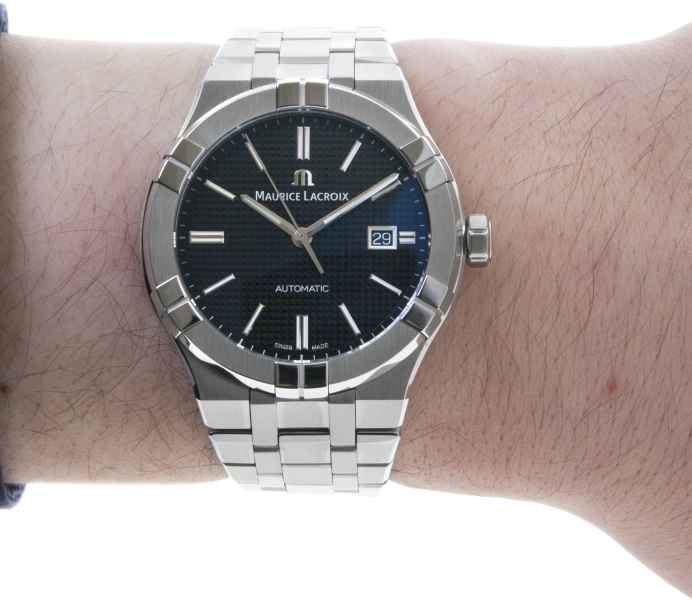 Maurice Lacroix Aikon AI6008-SS002-330-1 Maurice Lacroix Aikon AI6008-SS002-330-1