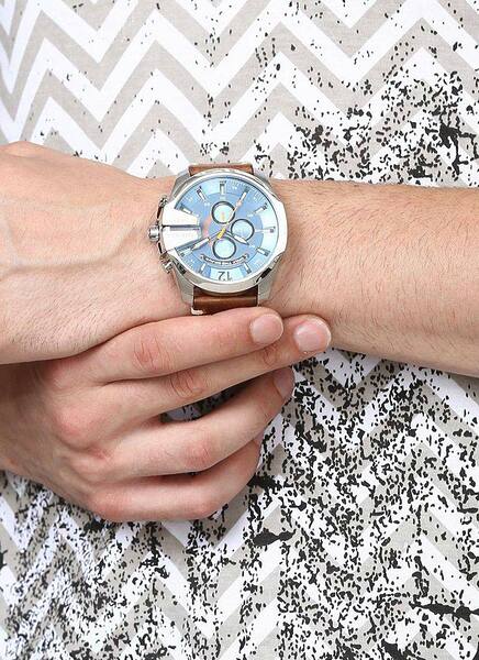 Diesel Mega Chief DZ4458