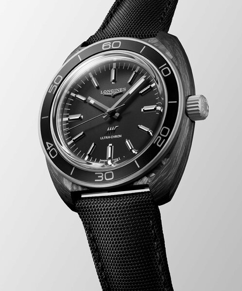 Longines Heritage Ultra-Chron Carbon L2.839.4.52.2 Longines Heritage Ultra-Chron Carbon L2.839.4.52.2