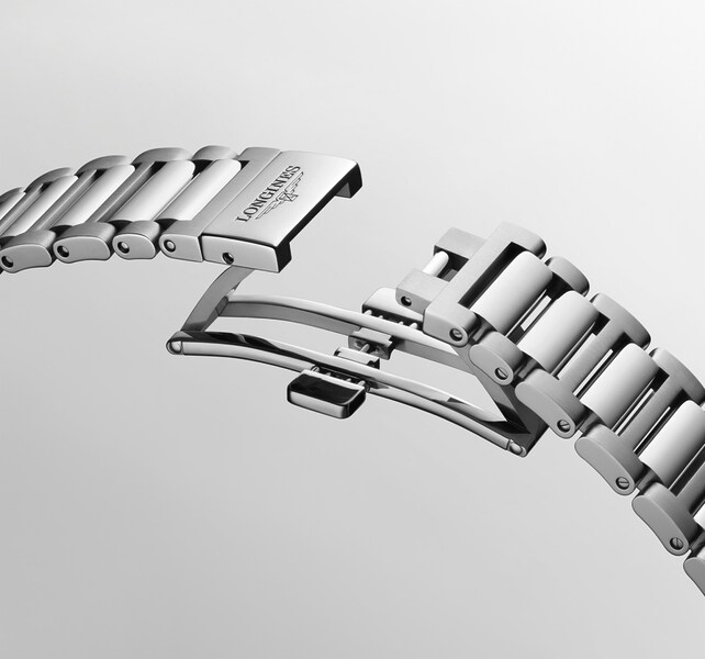 Longines Conquest L3.720.4.52.6