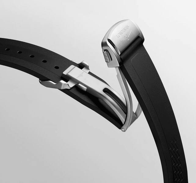 Longines Conquest Chronograph L3.835.4.32.9