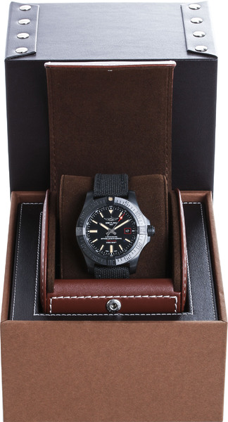 Breitling Avenger  Blackbird 44 V1731110/BD74/109W Breitling Avenger  Blackbird 44 V1731110/BD74/109W